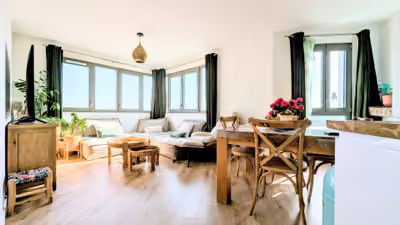 Séjour lumineux d’un appartement vendu