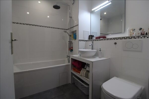 <span class="sdi_exclu"></span>VENDU !<div class="sdi_vendu"></div>  APPARTEMENT DUPLEX ST DENIS - 4 pièce(s) - 79 m2 – Image 7
